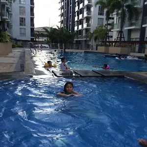 One Palm Tree Cc9n , Manila Philippines